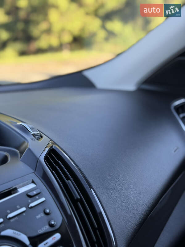 Внедорожник / Кроссовер Ford Kuga 2015 в Дубно