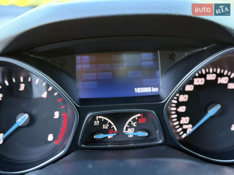 Внедорожник / Кроссовер Ford Kuga 2015 в Дубно