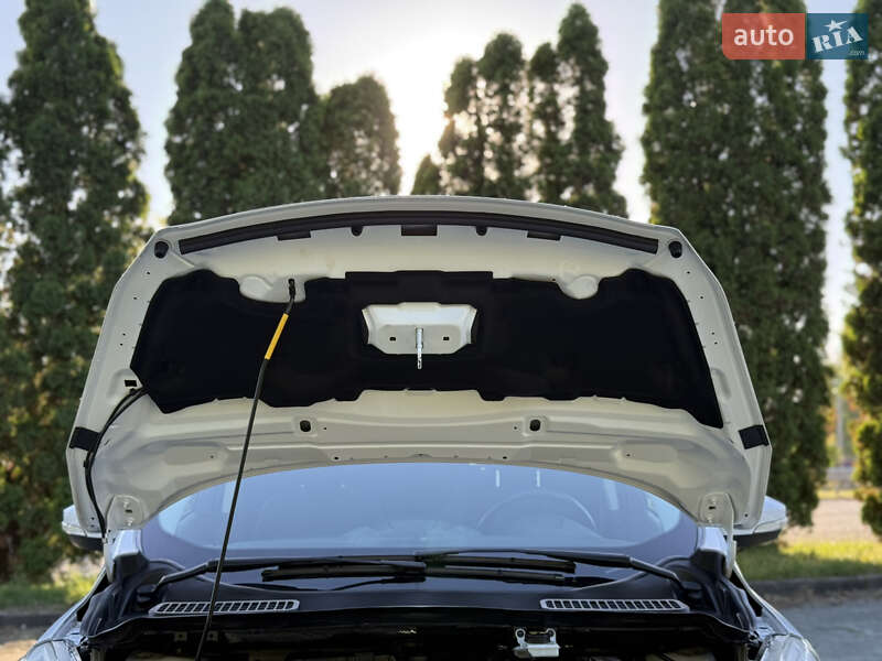 Внедорожник / Кроссовер Ford Kuga 2015 в Дубно