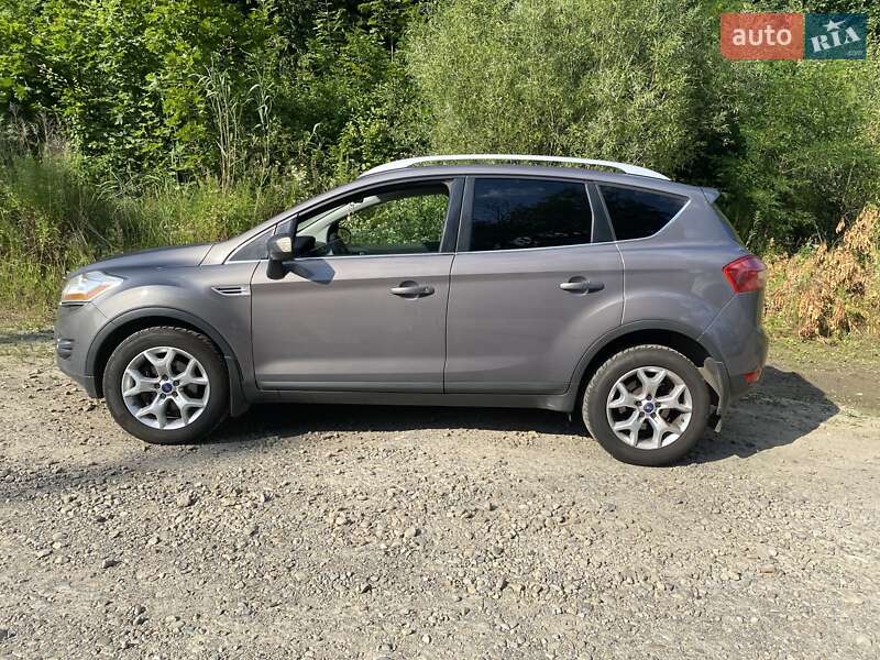 Внедорожник / Кроссовер Ford Kuga 2012 в Львове
