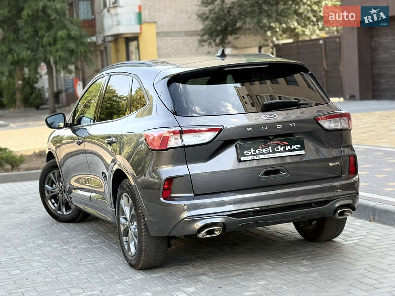 Внедорожник / Кроссовер Ford Kuga 2023 в Николаеве