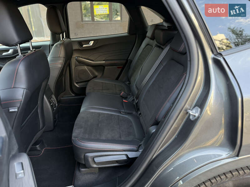 Внедорожник / Кроссовер Ford Kuga 2023 в Николаеве