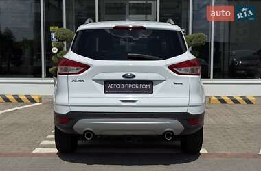 Внедорожник / Кроссовер Ford Kuga 2016 в 