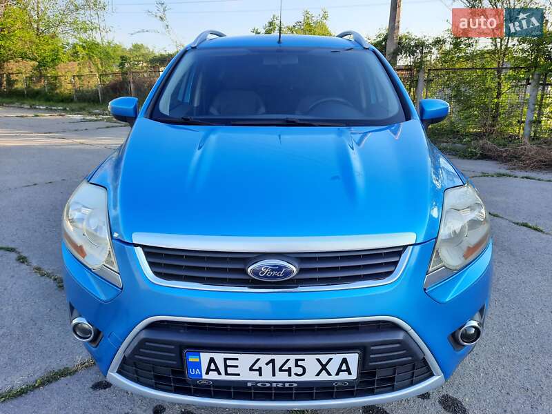 Внедорожник / Кроссовер Ford Kuga 2010 в 
