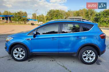 Внедорожник / Кроссовер Ford Kuga 2010 в 
