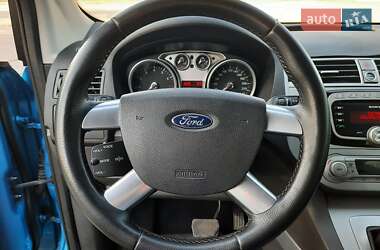 Внедорожник / Кроссовер Ford Kuga 2010 в 