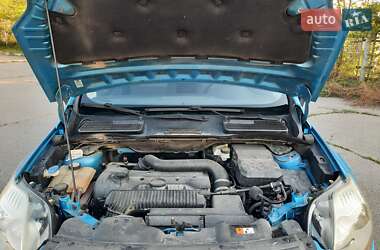 Внедорожник / Кроссовер Ford Kuga 2010 в 