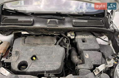 Внедорожник / Кроссовер Ford Kuga 2011 в 