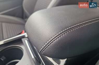 Внедорожник / Кроссовер Ford Kuga 2019 в 
