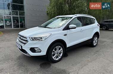Внедорожник / Кроссовер Ford Kuga 2019 в 