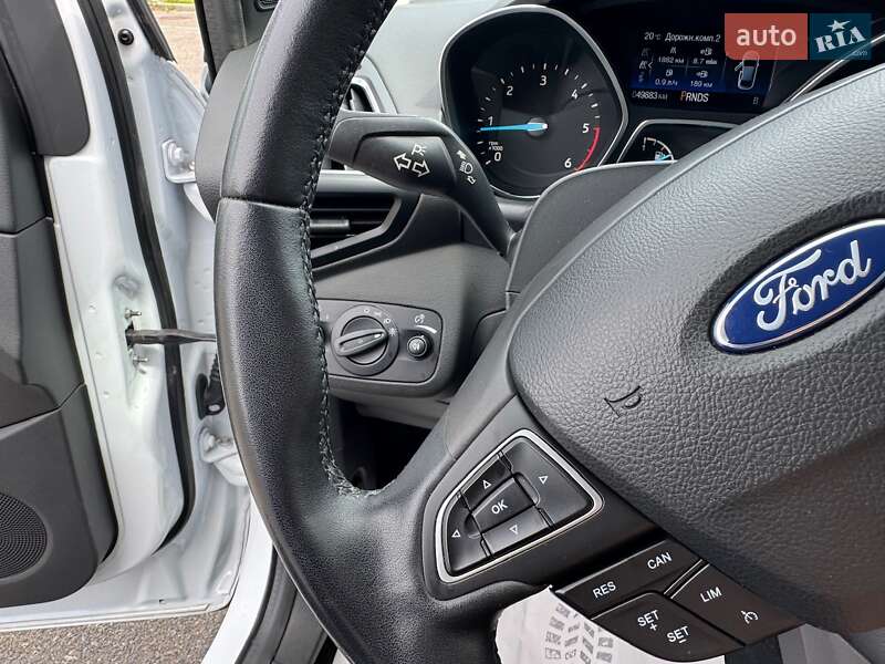 Позашляховик / Кросовер Ford Kuga 2019 в Києві