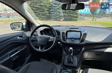 Внедорожник / Кроссовер Ford Kuga 2019 в 