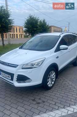 Внедорожник / Кроссовер Ford Kuga 2015 в 