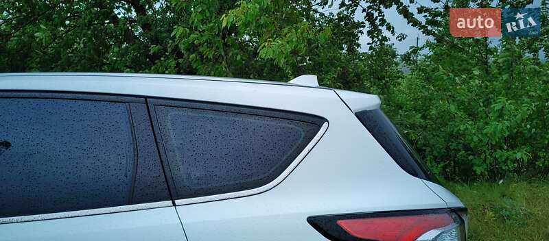 Внедорожник / Кроссовер Ford Kuga 2017 в Каменец-Подольском