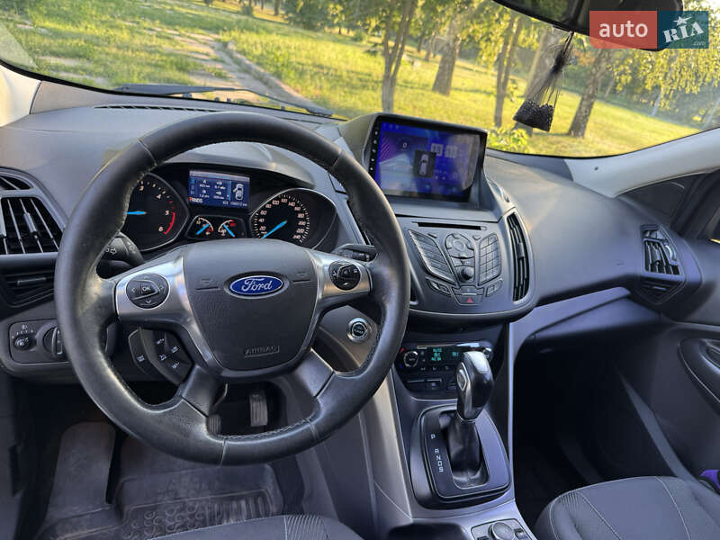 Внедорожник / Кроссовер Ford Kuga 2013 в Харькове