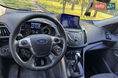 Внедорожник / Кроссовер Ford Kuga 2013 в 