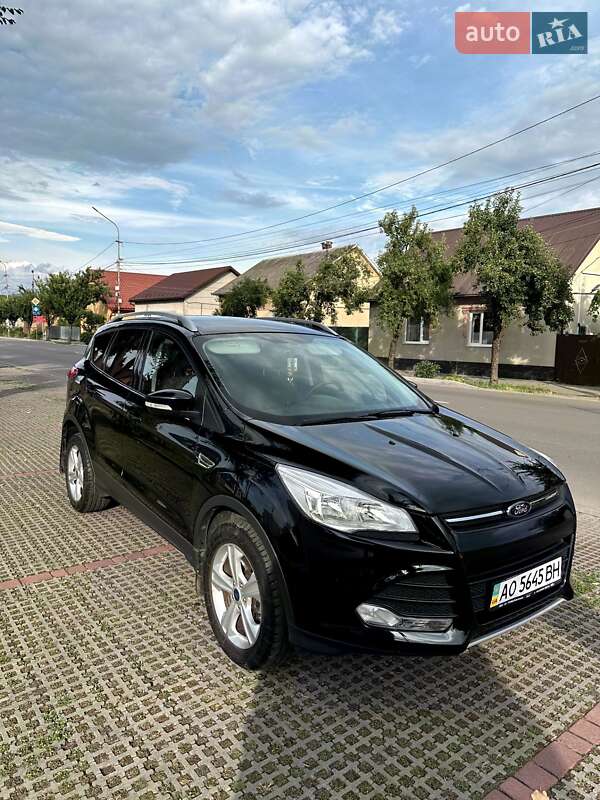 Внедорожник / Кроссовер Ford Kuga 2014 в Мукачево