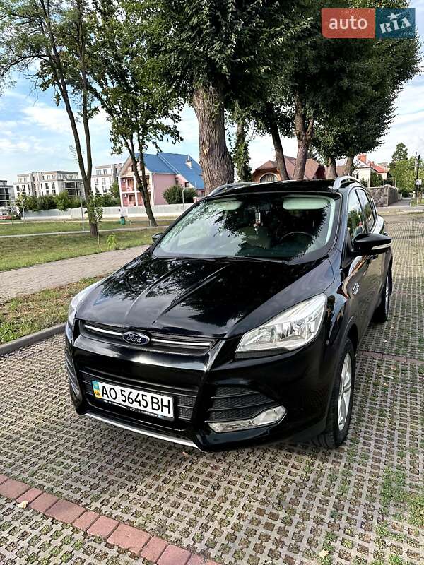 Внедорожник / Кроссовер Ford Kuga 2014 в 