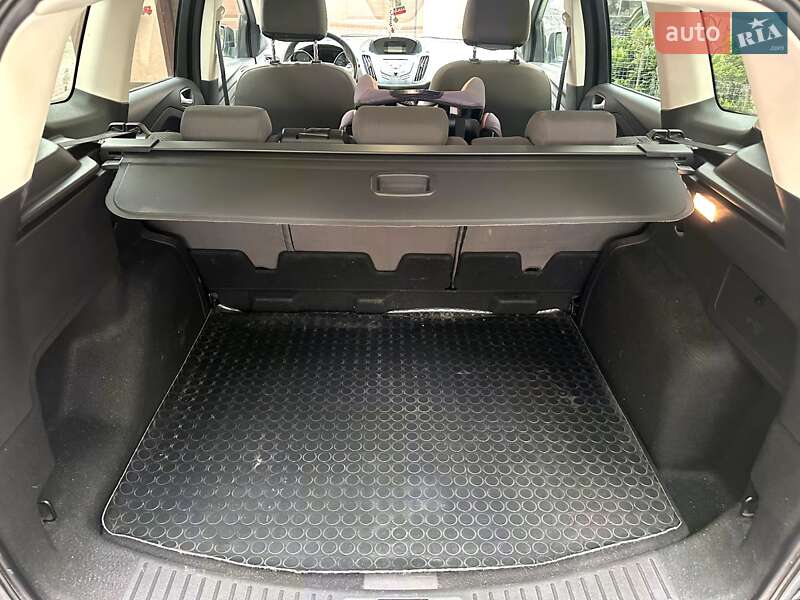 Внедорожник / Кроссовер Ford Kuga 2014 в Мукачево