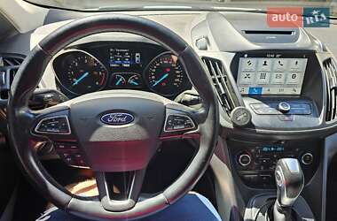 Внедорожник / Кроссовер Ford Kuga 2019 в 