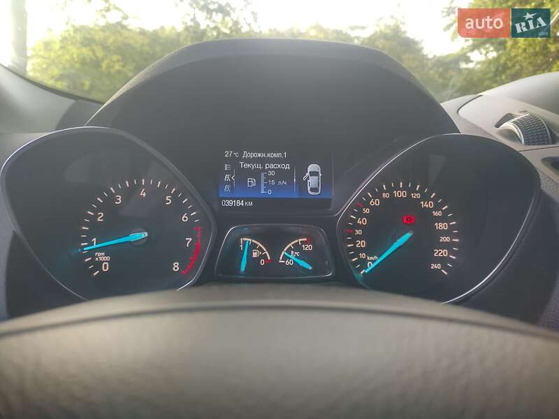 Позашляховик / Кросовер Ford Kuga 2016 в Світловодську