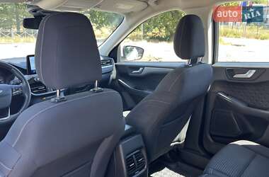 Внедорожник / Кроссовер Ford Kuga 2020 в 