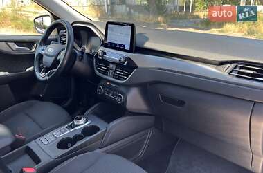 Внедорожник / Кроссовер Ford Kuga 2020 в 