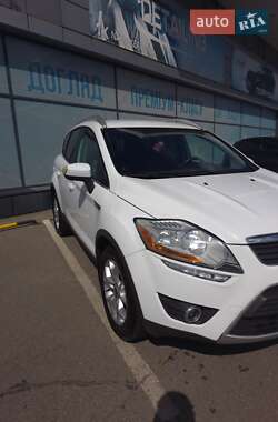 Внедорожник / Кроссовер Ford Kuga 2011 в 