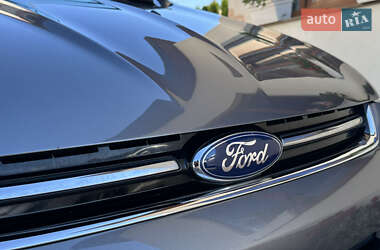 Внедорожник / Кроссовер Ford Kuga 2013 в 