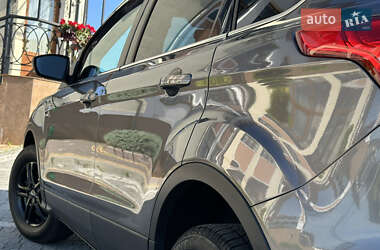 Внедорожник / Кроссовер Ford Kuga 2013 в 