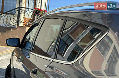 Внедорожник / Кроссовер Ford Kuga 2013 в 