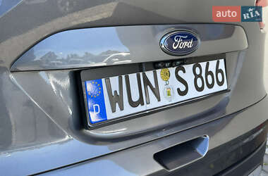 Внедорожник / Кроссовер Ford Kuga 2013 в 