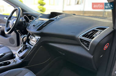 Внедорожник / Кроссовер Ford Kuga 2013 в 