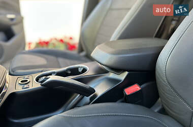 Внедорожник / Кроссовер Ford Kuga 2013 в 