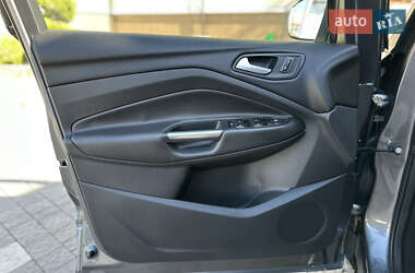 Внедорожник / Кроссовер Ford Kuga 2013 в 