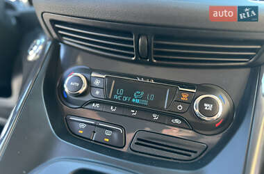 Внедорожник / Кроссовер Ford Kuga 2013 в 