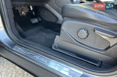 Внедорожник / Кроссовер Ford Kuga 2013 в 