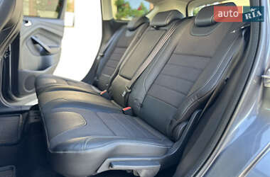 Внедорожник / Кроссовер Ford Kuga 2013 в 