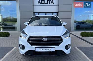 Внедорожник / Кроссовер Ford Kuga 2018 в 