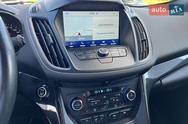 Внедорожник / Кроссовер Ford Kuga 2018 в 