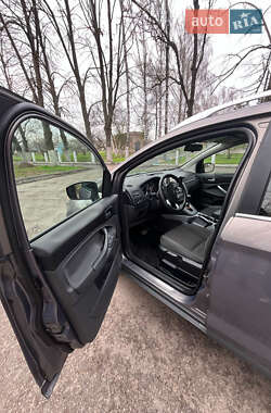 Внедорожник / Кроссовер Ford Kuga 2011 в 