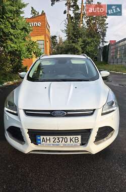 Позашляховик / Кросовер Ford Kuga 2016 в Києві