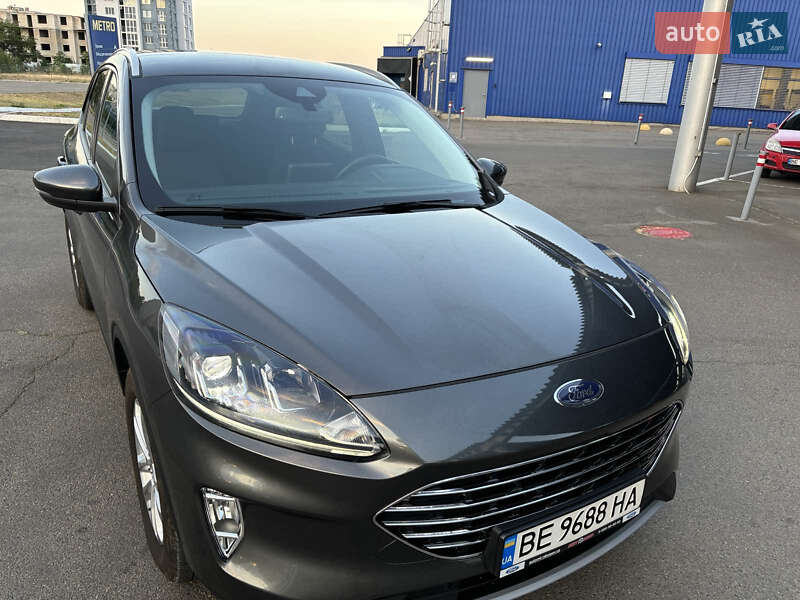Внедорожник / Кроссовер Ford Kuga 2023 в Николаеве