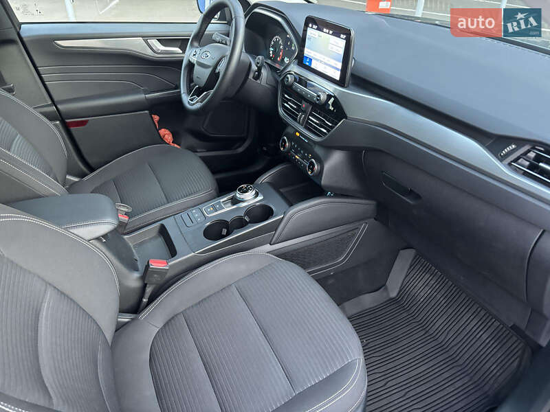 Внедорожник / Кроссовер Ford Kuga 2023 в Николаеве