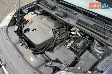 Внедорожник / Кроссовер Ford Kuga 2011 в 