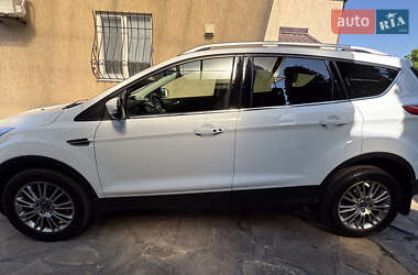 Внедорожник / Кроссовер Ford Kuga 2013 в 
