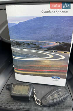 Внедорожник / Кроссовер Ford Kuga 2013 в 