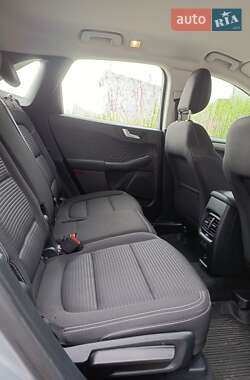 Внедорожник / Кроссовер Ford Kuga 2020 в 
