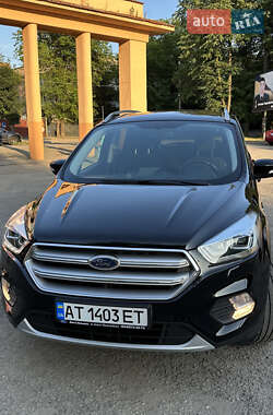 Внедорожник / Кроссовер Ford Kuga 2017 в 