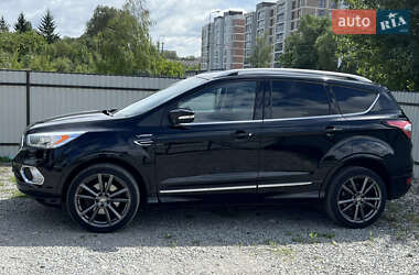 Позашляховик / Кросовер Ford Kuga 2017 в Олександрії